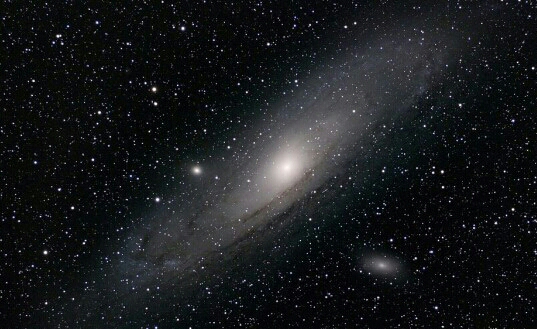 Il Cacciatore di Galassie Nane: Alla Scoperta dell’Universo Sconosciuto