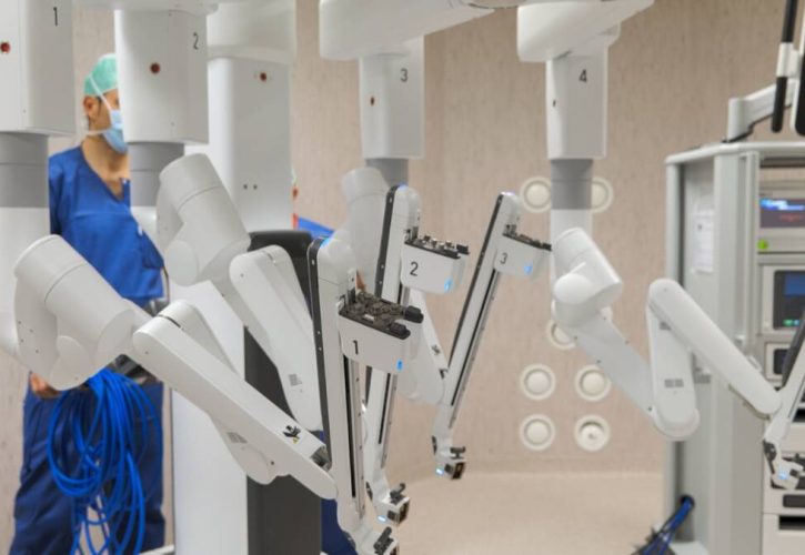 Chieti apre la strada alla chirurgia oculistica del futuro con un robot rivoluzionario