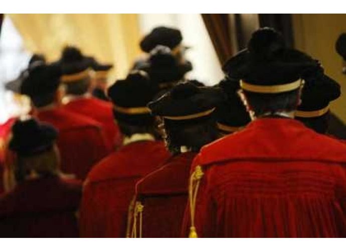 Il Conflitto tra Magistratura e Politica: Intercettazioni e Normative Controverse