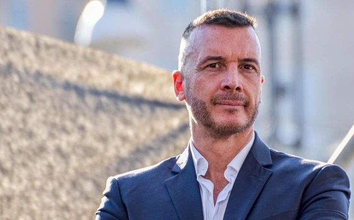 Rocco Casalino: un debutto elettorale tra delusione e strategia futura