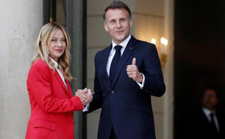 Rafforzato l’asse Italia-Francia: Meloni e Macron si incontrano ad Antibes