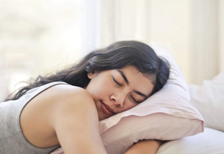 Dormire Poco Fa Ingrassare: I Pericoli Nascosti della Privazione del Sonno