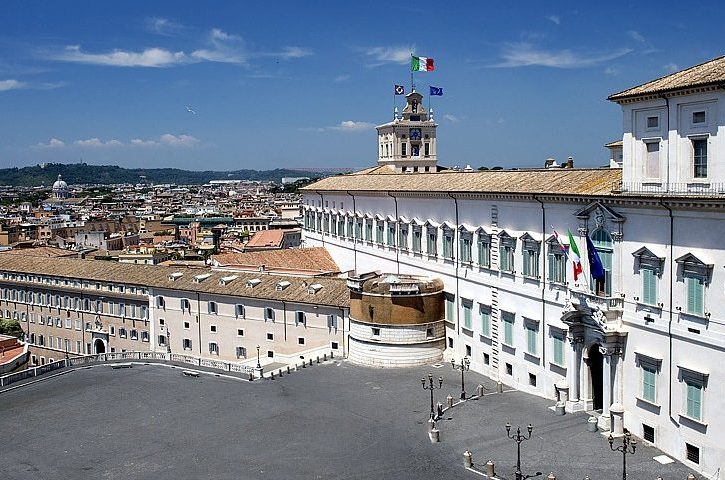 Il Dibattito sul Quirinale: Competenza o Appartenenza Politica?